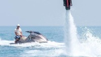 Sedangkan kegiatan outdoornya berupa hoverboarding, skydiving, diving, snowboarding, ziplining, menembak, dan kegiatan lainnya. (faz3/Instagram)