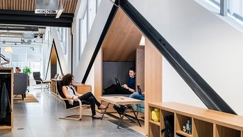 Tiap sudut punya cita rasa seni tinggi. Foto: Design Boom