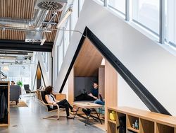 Ketika Bekas Gudang Disulap Jadi Kantor Super Keren