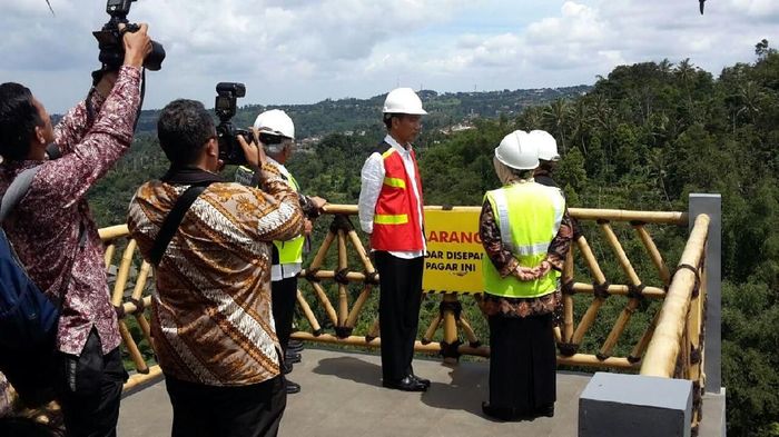 Presiden Jokowi tinjau progres bendungan Ciawi SukamahiFoto: Dok Kementerian PUPR Presiden Jokowi tinjau progres bendungan Ciawi SukamahiFoto: Dok Kementerian PUPR