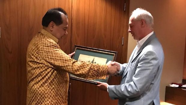 Chairul Tanjung menerima Deputi Menkominfo Rusia.