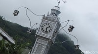 Foto: Landmark kota adalah Clock Tower. Ini adalah menara jam di tengah perempatan. Dalam bahasa Creole disebutnya adalah Lorloz (Fitraya/detikTravel)