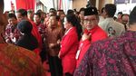 Foto: Airlangga Ikut Pertemuan Jokowi-JK-Mega-Puan di Rakornas PDIP