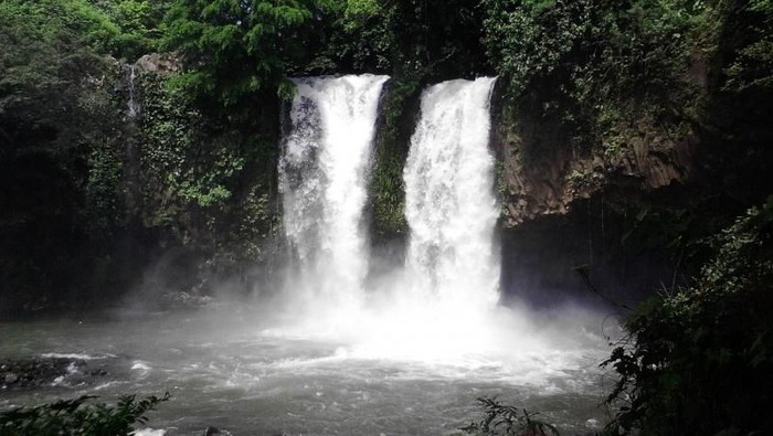 Curug Bengkawah di Pemalang