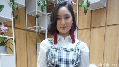 Foto: Gaya Tatjana Saphira, Simpel Tapi Tetap Memesona