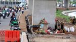 Kolong Tol Becakayu Mulai Ramai PKL