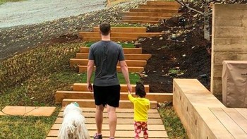 Kekayaan Zuck lebih banyak dari total Gross Domestic Product atau GDP negara Yordania, Nikaragua dan Barbados. GDP Yordania USD 46,9 miliar, Nikaragua USD 15,4 miliar dan Barbados USD 5,5 miliar. Foto: Mirror