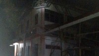 Beberapa rumah warga dan perkantoran dilaporkan mengalami kerusakan, daerah Cipatujah, Ciamis, Pangandaran, Cilacap, dan Banyumas, kata juru bicara Basarnas Jabar, Joshua Banjarnahor, dalam keterangannya, Sabtu (16/12/2017). (Foto: Dok. BPBD Jawa Barat)