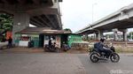 Kolong Tol Becakayu Mulai Ramai PKL