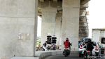 Kolong Tol Becakayu Mulai Ramai PKL