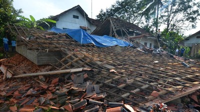 Rumah yang Rusak Akibat Gempa Tasikmalaya