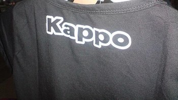 Selain merk teknologi, dunia fashion pun juga ikutan kena tiruan. Seperti ini Kappa atau Kappo? (Foto: Internet)