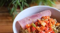 Aduh, rawitnya bikin nangis! Ini namanya Indomie Sadis Mampus yang super duper pedas. Foto: Istimewa