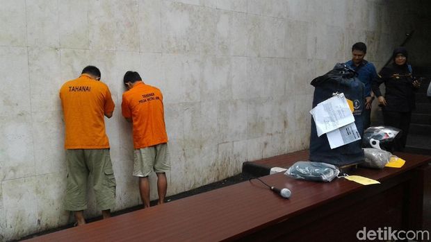 Rilis Kasus Perampas Uang ATM di Gandaria