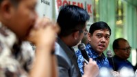 Setya Novanto diharapkan bernyanyi membongkar semua pihak yang terlibat kasus dugaan korupsi megaproyek e-KTP. Namun Novanto diyakini akan tutup mulut.
