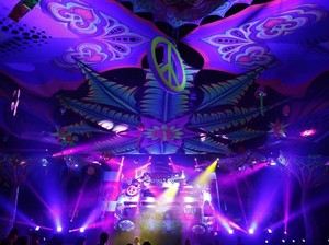 Menunggu Pagi Angkat Drama Festival Musik DWP