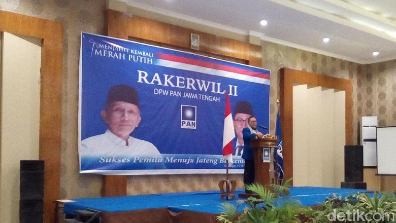 Zulkifli Sindir Kader PAN yang Pemalas Zulkifli Sindir Kader PAN yang Pemalas
