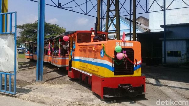 Kereta mini peninggalan zaman Belanda/