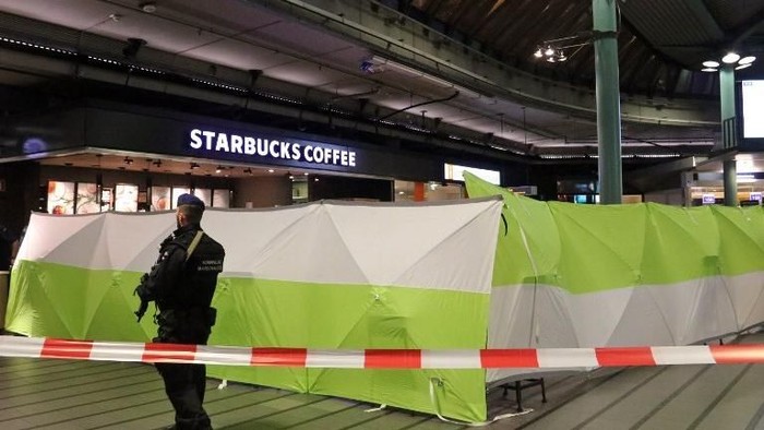 Ancam Polisi Militer, Pria Berpisau Ditembak di Bandara Schiphol