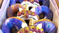eperti melihat dunia unicorn dalam satu kotak! Donat bertema unicorn di Las Vegas, AS, ini sengaja dibuat 1 set. Foto: Istimewa
