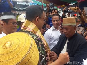 Anies Hadiri Peresmian Kantor Sekretariat RW di Ancol
