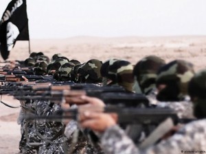 Pasukan ISIS Berperang di Irak dan Suriah dengan Senjata Buatan Eropa