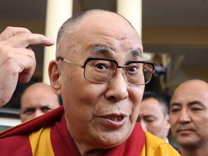 Dalai Lama Meluncurkan Aplikasi iPhone untuk Pengikutnya