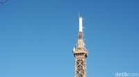Metallic tower of Fourviere sendiri yaitu 85,9 meter dan hanya mirip dari lantai tiga dari Menara Eiffel sampai ke atas saja (Afif Farhan/detikTravel)