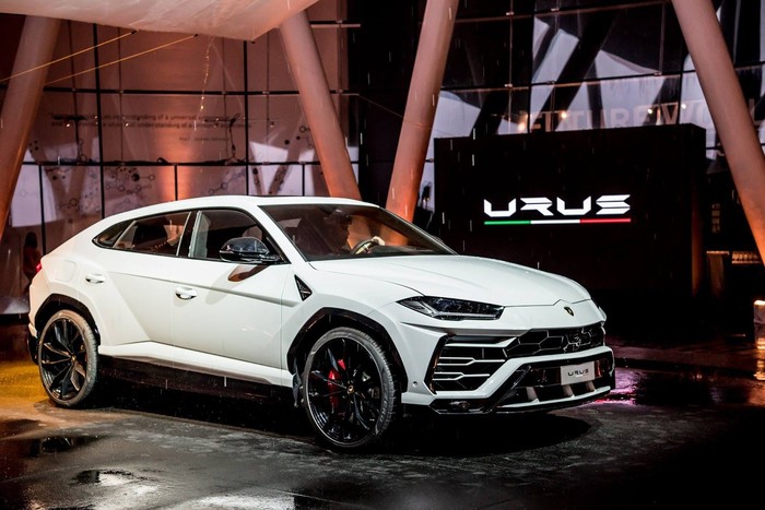 Lamborghini Urus Diluncurkan di Singapura
