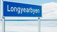 Longyearbyen punya waktu paling panjang untuk fenomena Midnight Sun ini. Rentangnya dari 20 April sampai 22 Agustus. Artinya, selama 5 bulan matahari terus berada di atas langitnya! (Thinsktock)