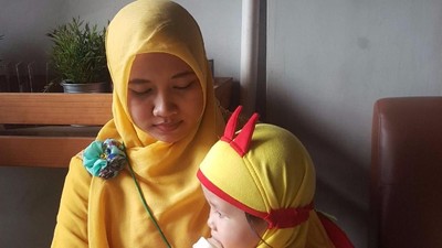 Kelak Kami Pasti Merindukan Momen Menggendong Seperti Ini, Nak