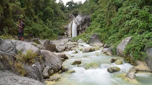 Air Terjun Mangku Sakti di Lombok
