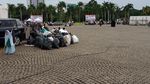 Massa Bela Palestina Bersih-bersih Mandiri di Kawasan Monas