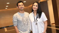 Meski banyak kabar miring, tapi hubungan Raffi dan Nagita tetap harmonis. Foto: Palevi