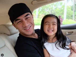 Trik Simpel Joe Taslim Agar si Kecil Tak Alami Jet Lag