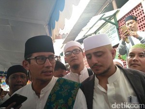 Sandi Ingin Tata Ulang Kompleks Masjid dan Makam Luar Batang