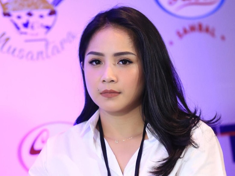 10 Fakta Nagita Slavina yang Dapat Tas Mewah dari Caca Tengker 10 Fakta Nagita Slavina yang Dapat Tas Mewah dari Caca Tengker