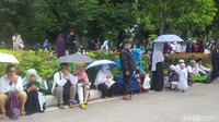 Doa dipanjatkan oleh orang dari mobil komando (Foto: Zunita Amalia Putri/detikcom)