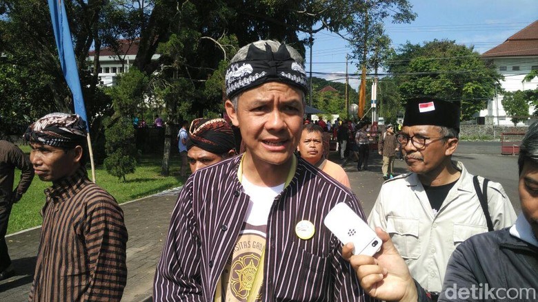 Ganjar Pranowo: PDIP akan Umumkan Nama Cagub Jateng Pada 4 Januari Ganjar Pranowo: PDIP akan Umumkan Nama Cagub Jateng Pada 4 Januari