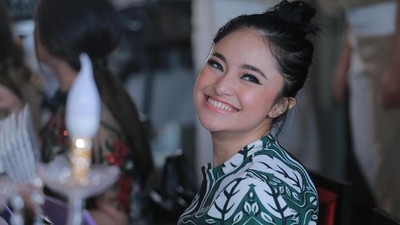 Apa Sih yang Ditertawakan Marshanda?