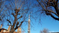 Metallic tower of Fourviere dibangun pada tahun 1892 dan selesai hanya 2 tahun. Dibuat oleh para seniman setempat, tujuannya agar orang-orang Lyon tidak usah jauh-jauh ke Paris kalau mau melihat Menara Eiffel (Afif Farhan/detikTravel)