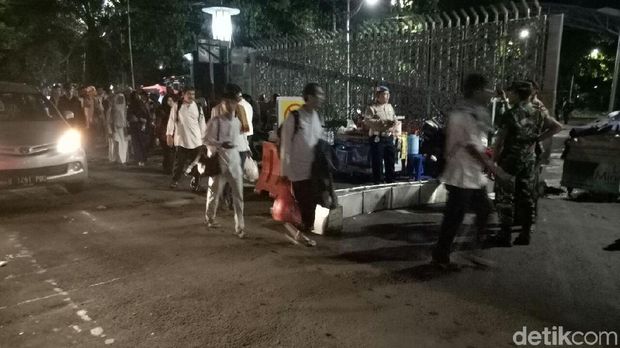 Jemaah aksi bela Palestina mulai padati Masjid Istiqlal