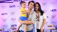 Bersama buah hatinya, Rafathar, Raffi dan Nagita begitu harmonis. Foto: Palevi