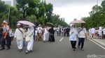 Foto: Doa di Tengah Gerimis Massa Aksi Bela Palestina