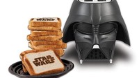 Darth Vader Toaster ini sangat unik dan lucu. Roti yang Anda panggang akan bertuliskan tulisan Star Wars. Harga toaster ini adalah $ 34 atau Rp 459.000. Foto: Istimewa