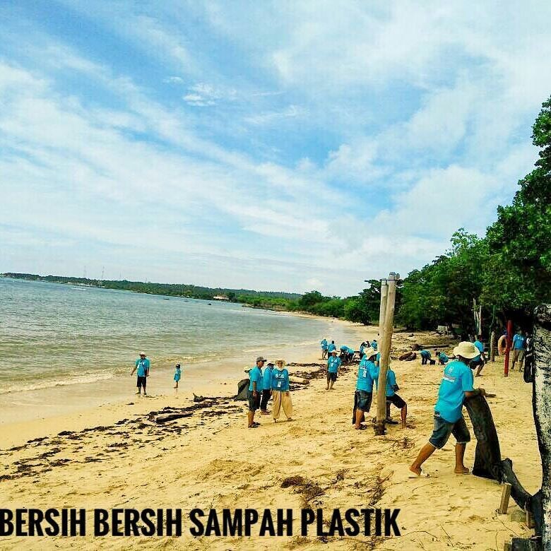 Komunitas Honda BR-V Peduli Lingkungan Pantai. Foto: Dok. Indonesia BRaVer Community (INVERNITY) Komunitas Honda BR-V Peduli Lingkungan Pantai. Foto: Dok. Indonesia BRaVer Community (INVERNITY)