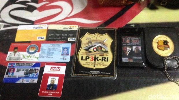 Identitas palsu kepolisian milik pelaku penipuan