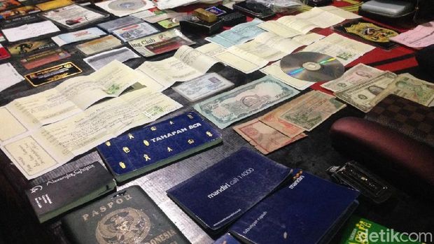 Barang bukti yang diamankan polisi