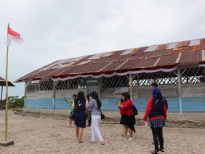 Penggemar Laskar Pelangi, Harus Datang ke Sekolah Ini