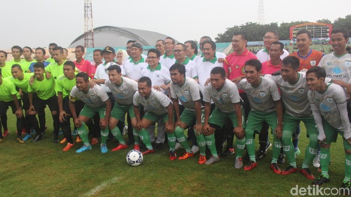 Menakertrans Resmikan Liga Pekerja Indonesia